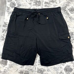 Woman’s Michael kors burmuda shorts